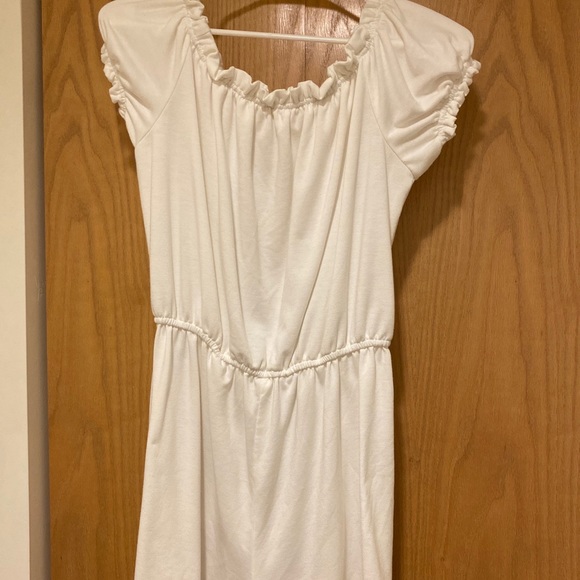 White romper - Picture 4 of 4